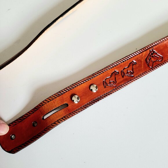 Handmaid McNeill leather belt Western design with horses and metal details. - Picture 8 of 10